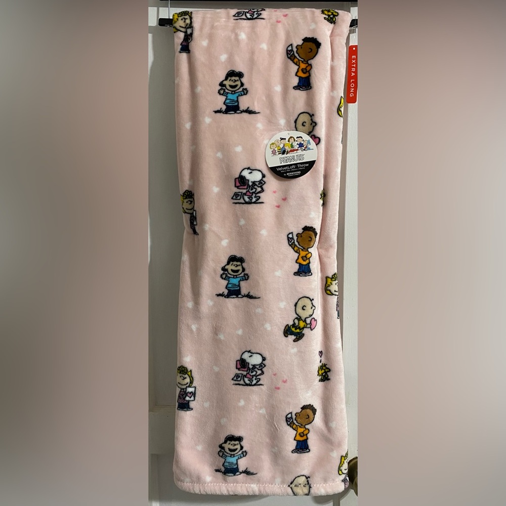 Charming Snoopy throw